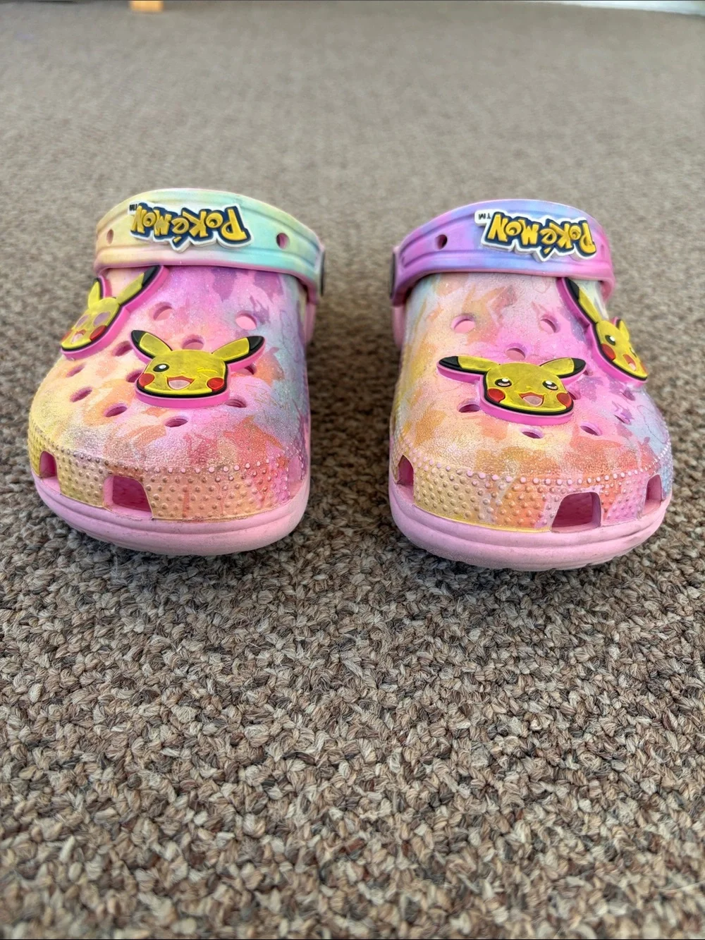 CROCS Kids Pink Yellow Pokémon Pikachu Clogs - Picture 5 of 12